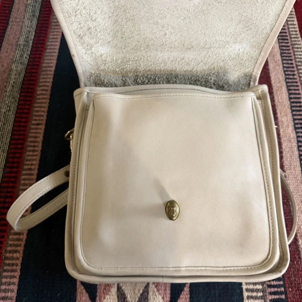 Vintage 1980s Coach Station Bag Satchel In Bone Beige Shoulder Purse Made In USA